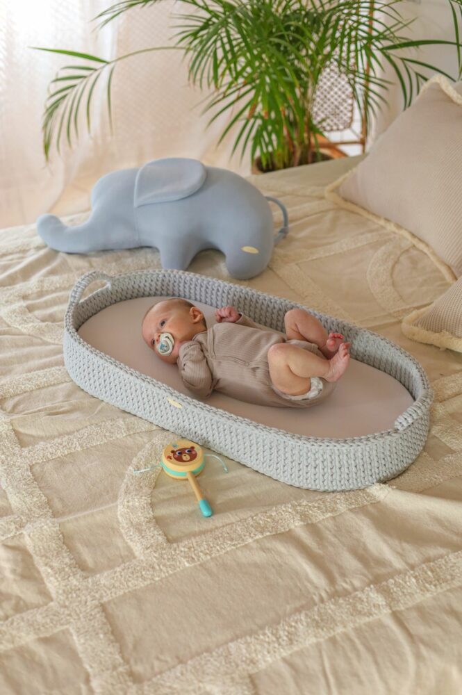 Przewijak z materacem dla niemowląt szary