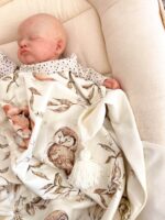 Kocyk dla dzieci i niemowląt leśne śpiochy - śmietanka - obrazek 2