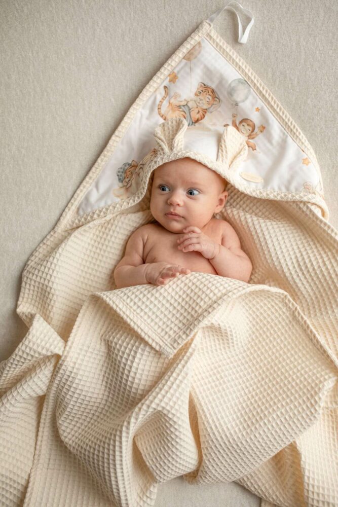 Waffelhandtuch für Kinder und Babys Tiger und Affen in den Wolken - milchig