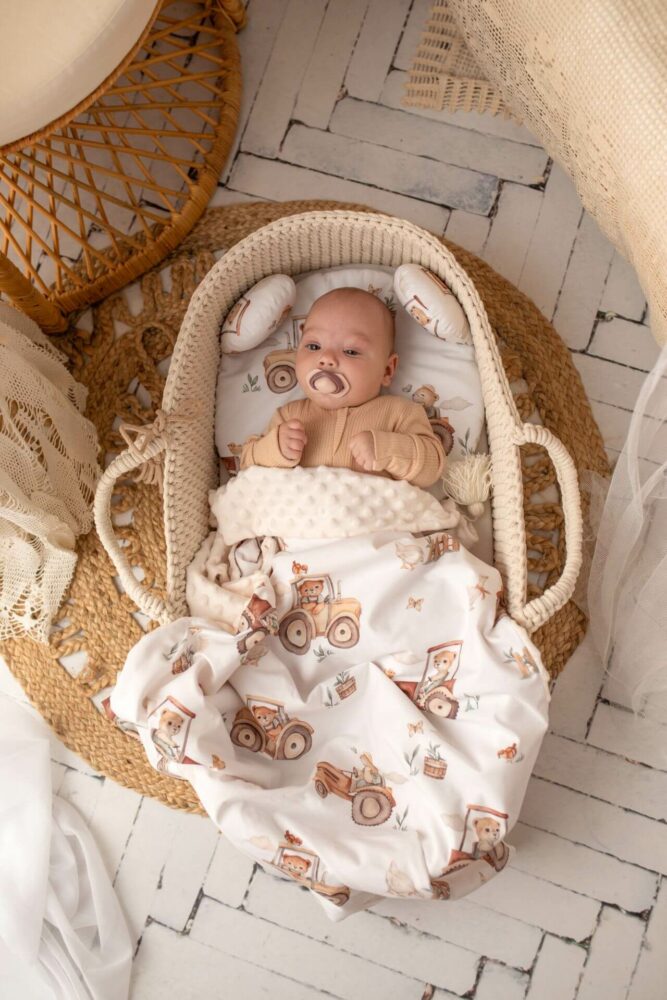 Kocyk dla dzieci i niemowląt misie na traktorkach