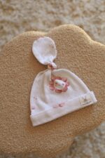 Czapeczka ażurkowa dla dzieci i niemowląt little flower