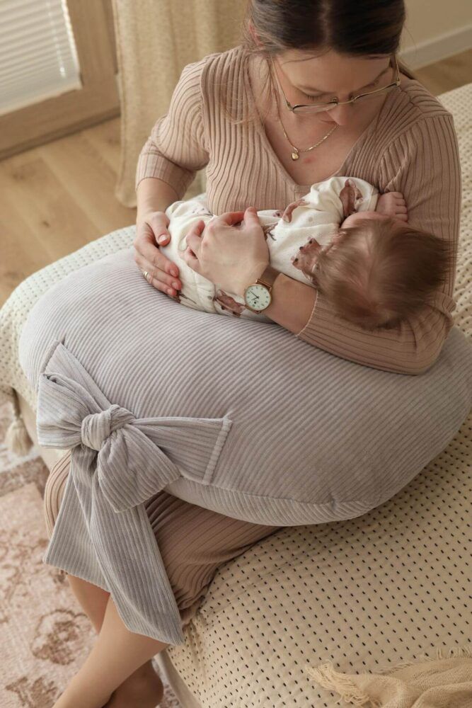 Poduszka do karmienia szary welur sztruksowy