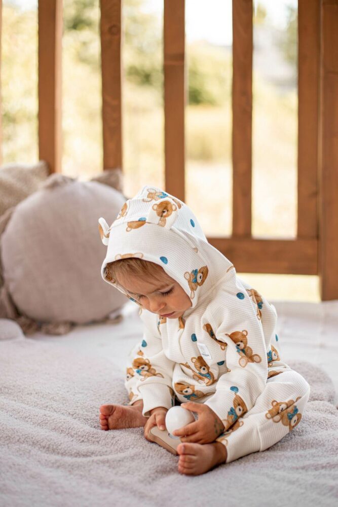 Kombinezon niemowlęcy waffle Miś w kropeczkach