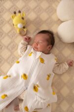 Letni muślinowy śpiworek dla niemowląt słoneczne owocki - cytrynki - obrazek 2