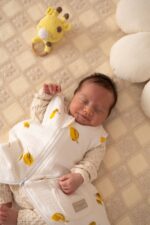 Letni muślinowy śpiworek dla niemowląt słoneczne owocki - cytrynki - obrazek 3