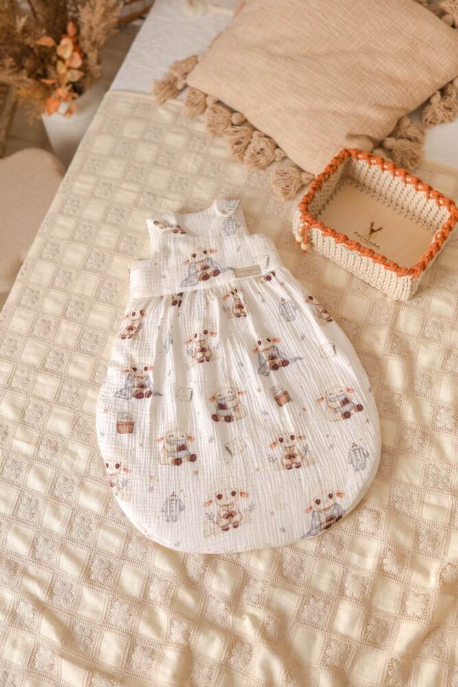 Premium Musselin-Schlafsack Schaf im Pyjama