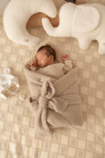 Rożek niemowlęcy pluszowy baranek/muślin beż - obrazek 2