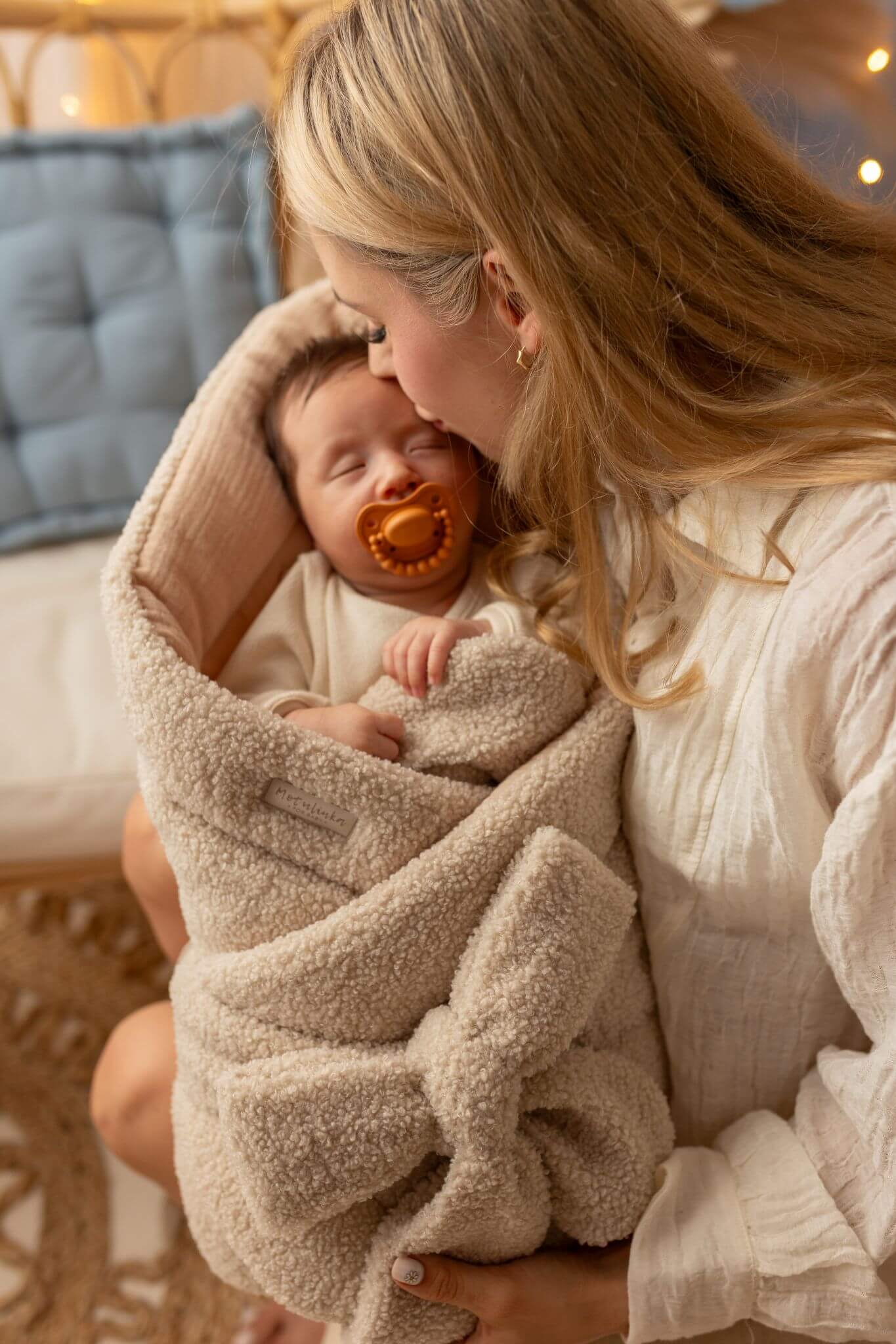rozek niemowlecy pluszowy baranek muslin bez 3 Rożek niemowlęcy pluszowy baranek/muślin beż - obrazek 5