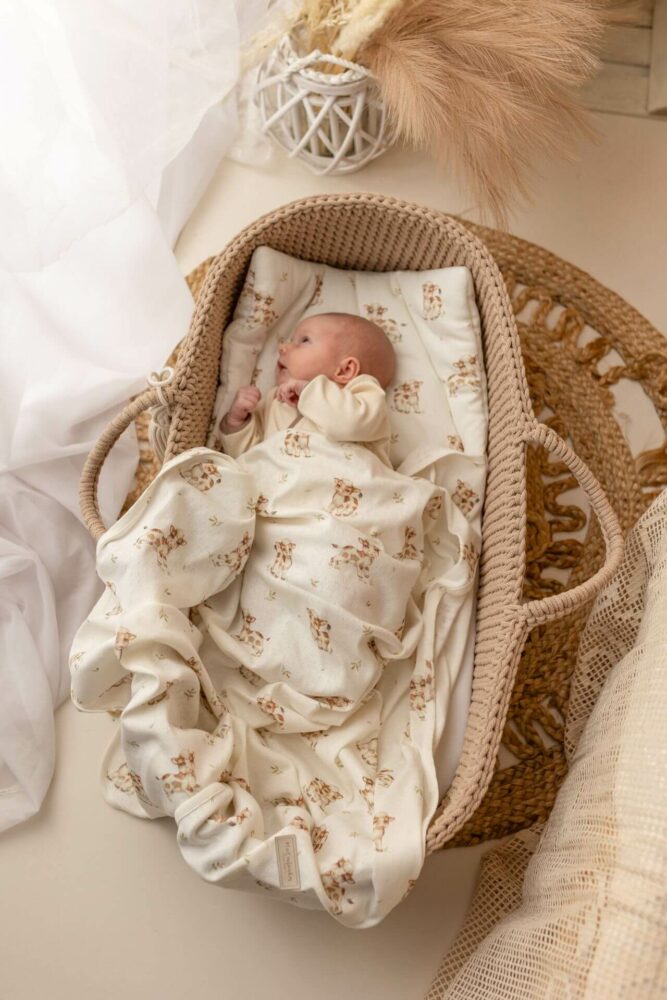 Kocyk mgiełka ażurek premium dla dzieci i niemowląt krówki