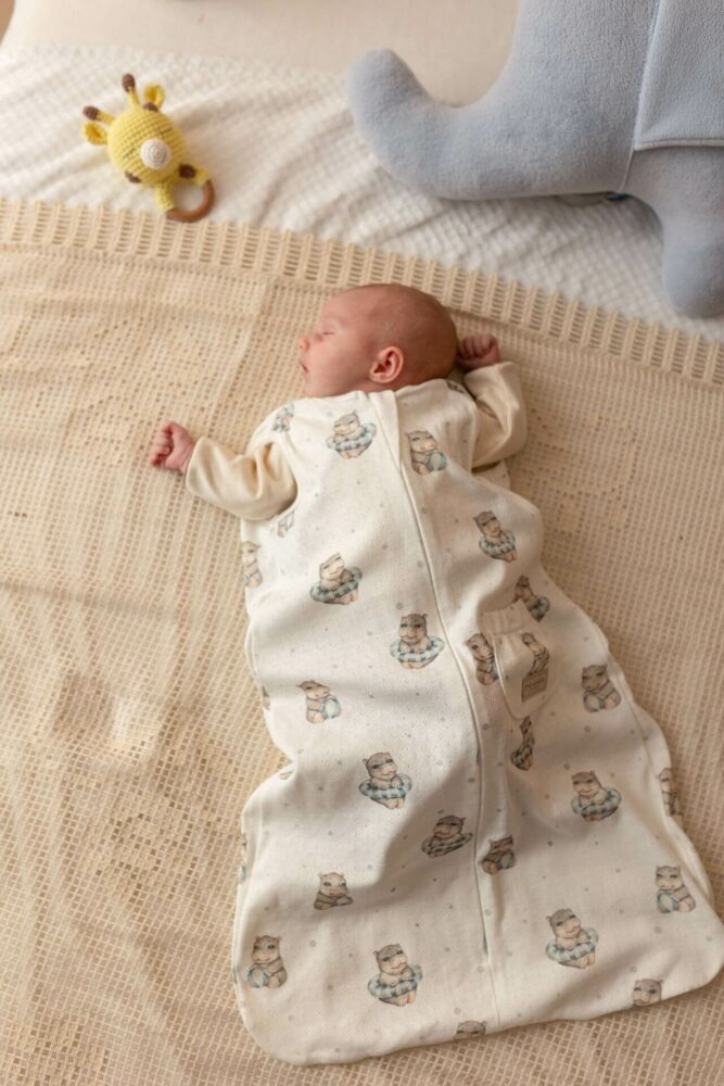 Openwork sleeping bag for babies hippie