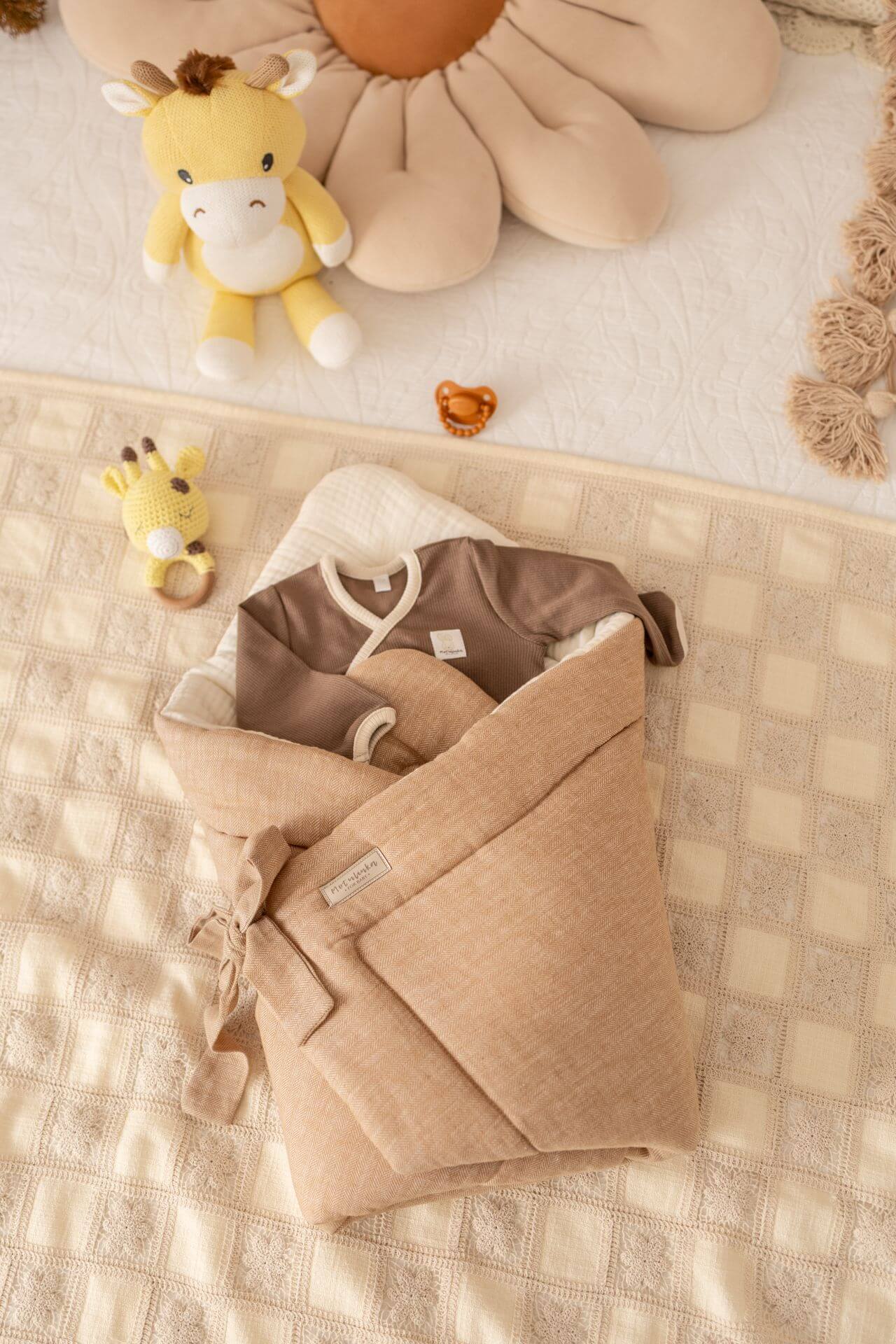 rozek lniany mleczny karmel Rożek niemowlęcy lniano muślinowy w jodełkę mleczny karmel - obrazek 6