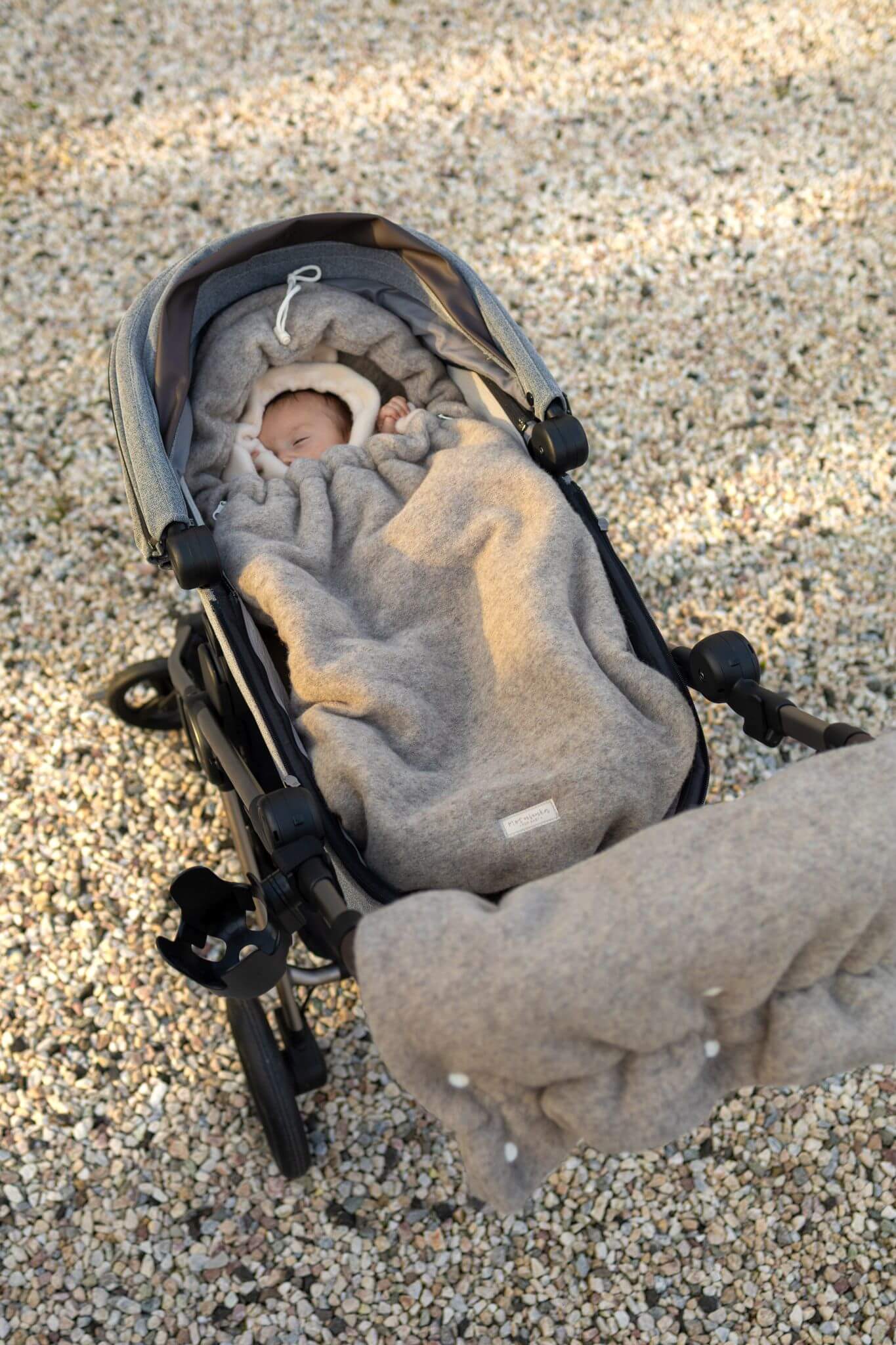 spiworek 3w1 welna merino szary bez melanz 6 Śpiworek 3w1 z Wełny Merino (gondola, spacerówka, fotelik) szaro-beżowy melanż - obrazek 1