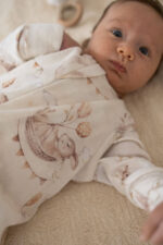 Ażurkowy śpiworek dla niemowląt fly me to the moon - obrazek 3