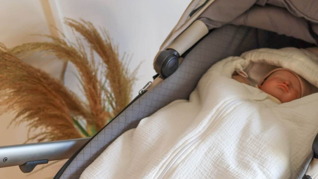 niemowlak w wózku