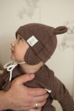 Czapeczka Wełna Merino całoroczna dla dzieci i niemowląt - czekolada - obrazek 2