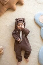 Kombinezon niemowlęcy z Wełny Merino wiosenno-letni czekolada - obrazek 6