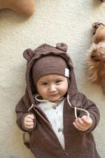 Kombinezon niemowlęcy z Wełny Merino wiosenno-letni czekolada - obrazek 3