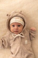 Kombinezon niemowlęcy z Wełny Merino wiosenno-letni jasny beż - obrazek 3