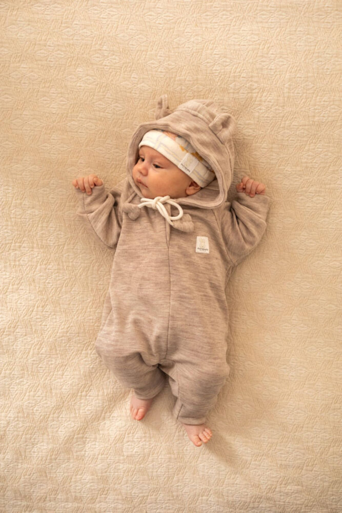 Kombinezon niemowlęcy z Wełny Merino wiosenno-letni jasny beż