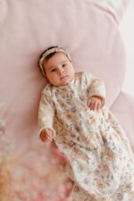 Ażurkowy śpiworek dla niemowląt pastelowe kwiatuszki - obrazek 4
