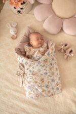 Rożek niemowlęcy pastelowe kwiatuszki – pudrowy róż