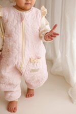 Śpiworek z nogawkami muślinowy do spania pikowane kwiatuszki pudrowy róż - obrazek 5
