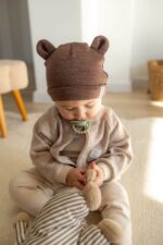 Czapeczka wełna merino całoroczna dla dzieci i niemowląt - czekolada - obrazek 3