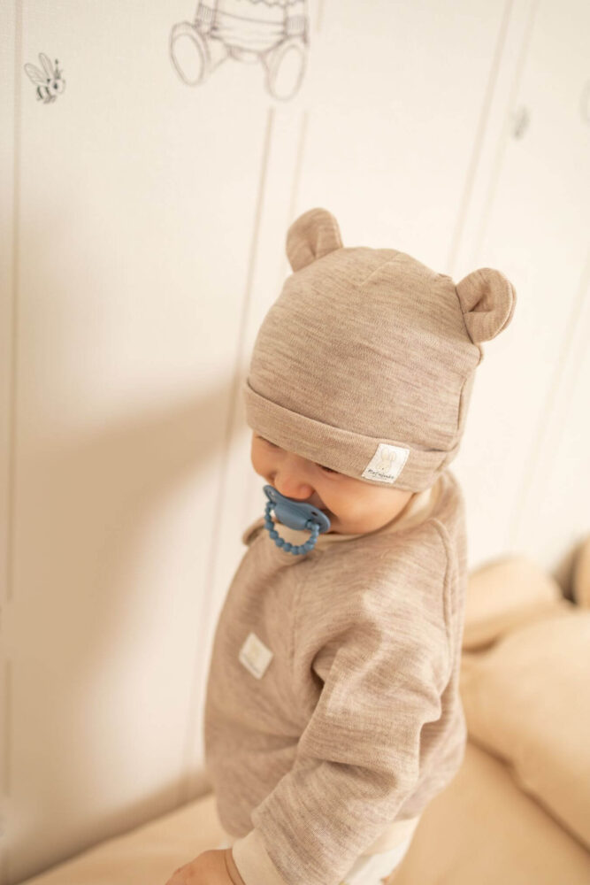 Czapeczka wełna merino całoroczna dla dzieci i niemowląt - jasny beż