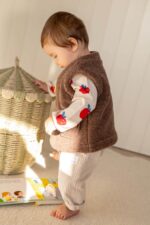 Kamizelka dziecięca z wełny merino czekolada - obrazek 5