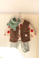 Kamizelka dziecięca z wełny merino czekolada - obrazek 6