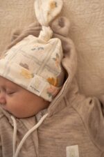 Czapeczka ażurkowa dla dzieci i niemowląt kwiatuszki w kratce - obrazek 2