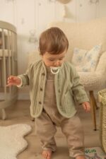 Kurteczka muślinowa wiosenno-letnia oliwkowa zieleń - obrazek 2