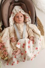 Letni otulacz do fotelika muślinowy premium Słoneczne owocki - wisienki natural - obrazek 2