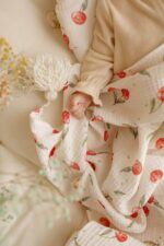 Otulacz muślinowy dla niemowląt (dwuwarstwowy) / jednostronny z chwostami słoneczne owocki - wisienki - obrazek 2