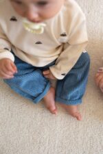 Spodnie dziecięce bawełniane sztruksowe ciemny niebieski - obrazek 3