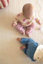 Spodnie dziecięce bawełniane sztruksowe ciemny niebieski - obrazek 4